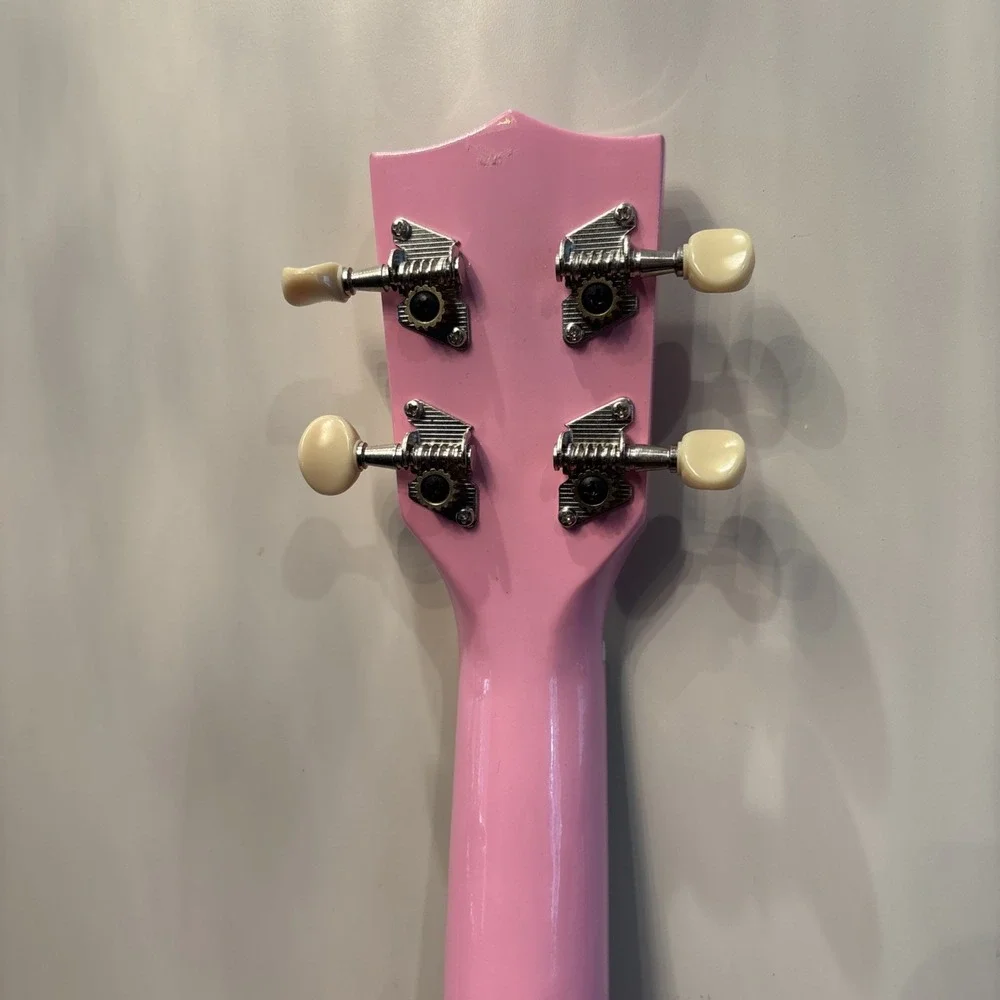MAKALA MK-SD Soprano Ukulele MK-SD/PKBURST